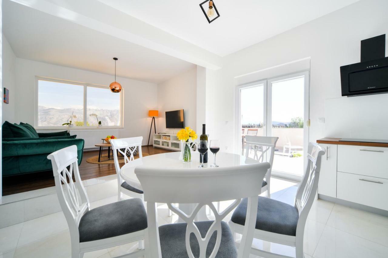 Apartman Space Ražanac Exteriör bild